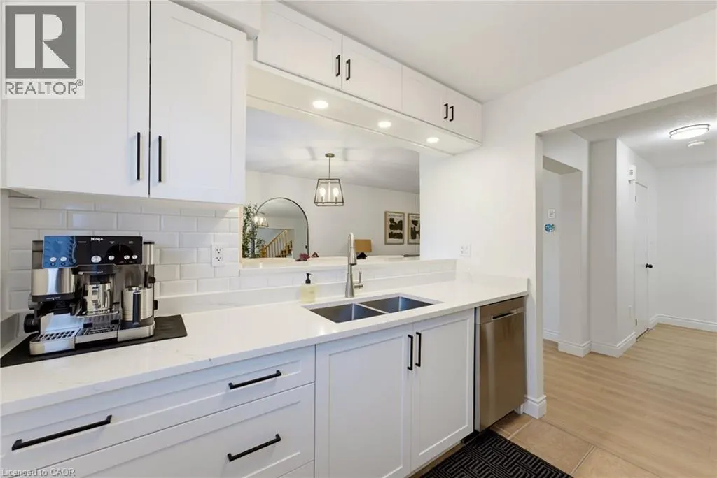 71 GARTH MASSEY Drive Unit# 77 #77