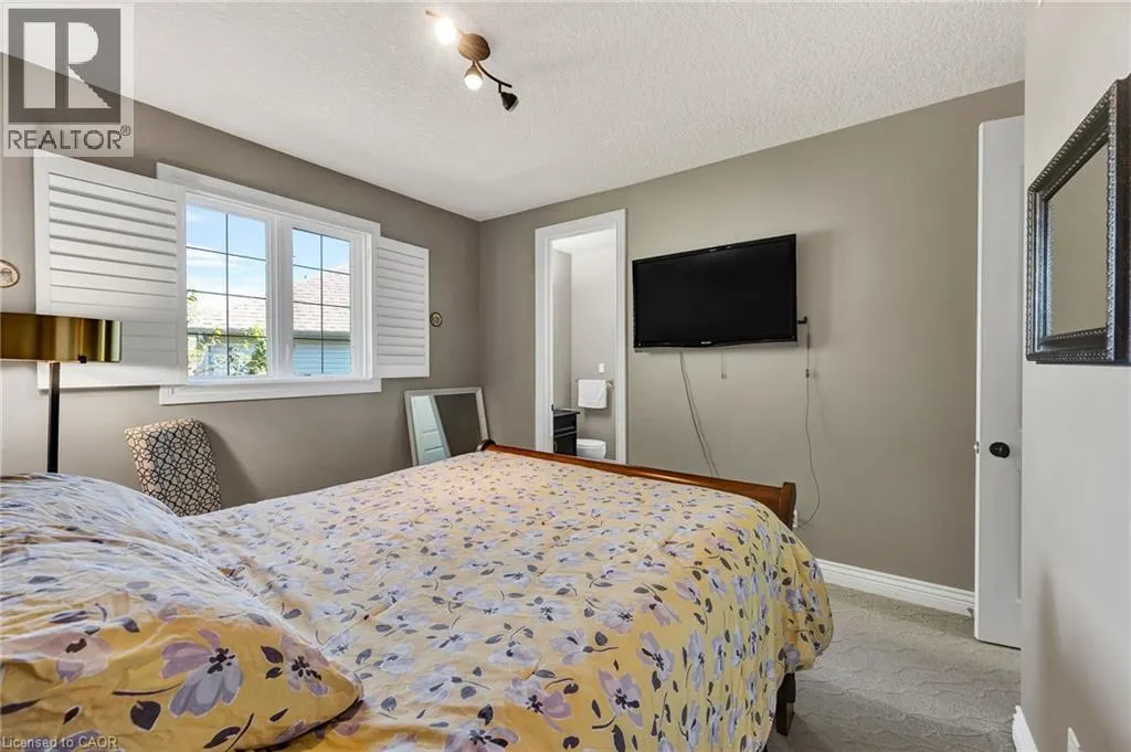 315 RIDEAU RIVER Place