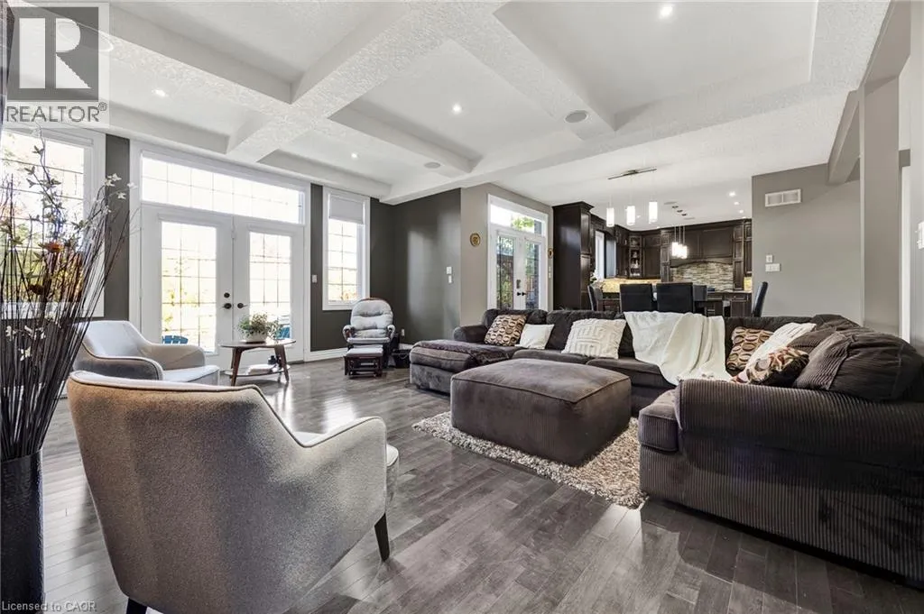 315 RIDEAU RIVER Place