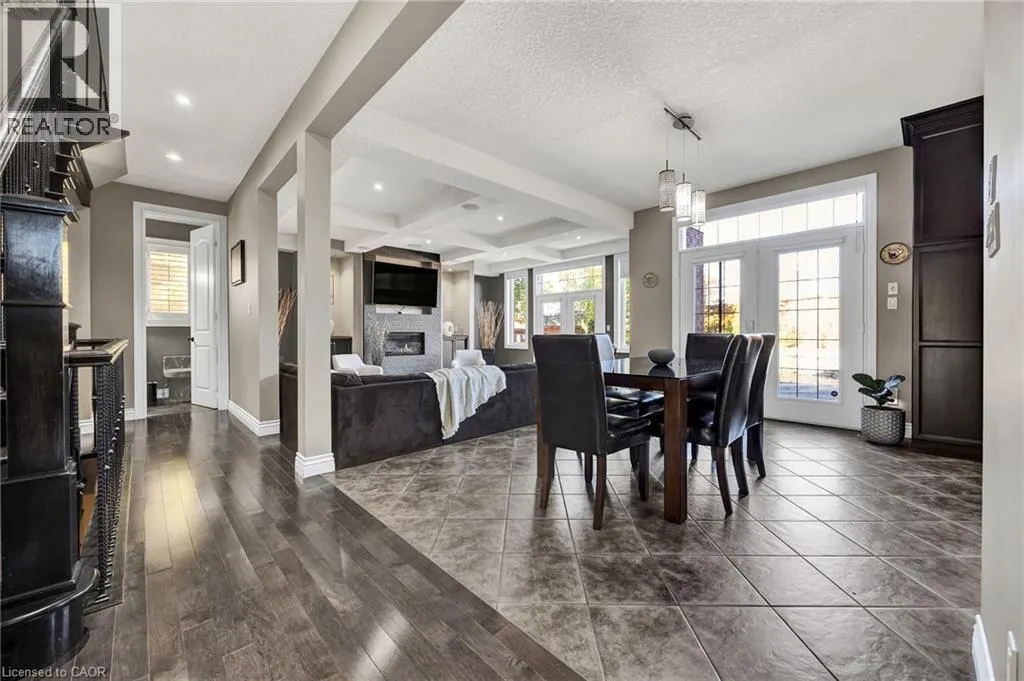 315 RIDEAU RIVER Place