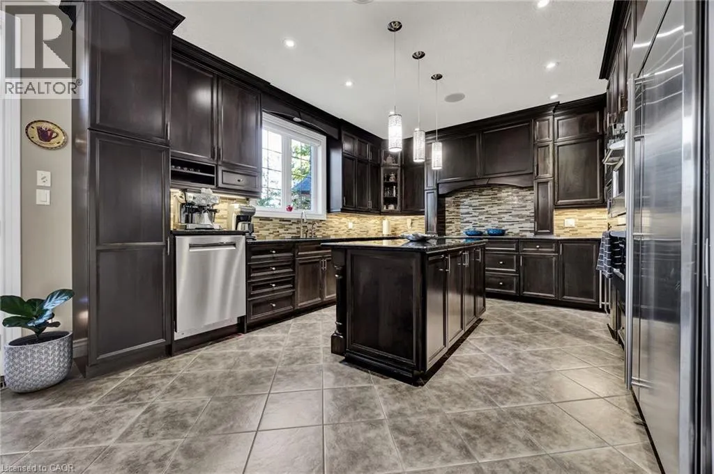 315 RIDEAU RIVER Place