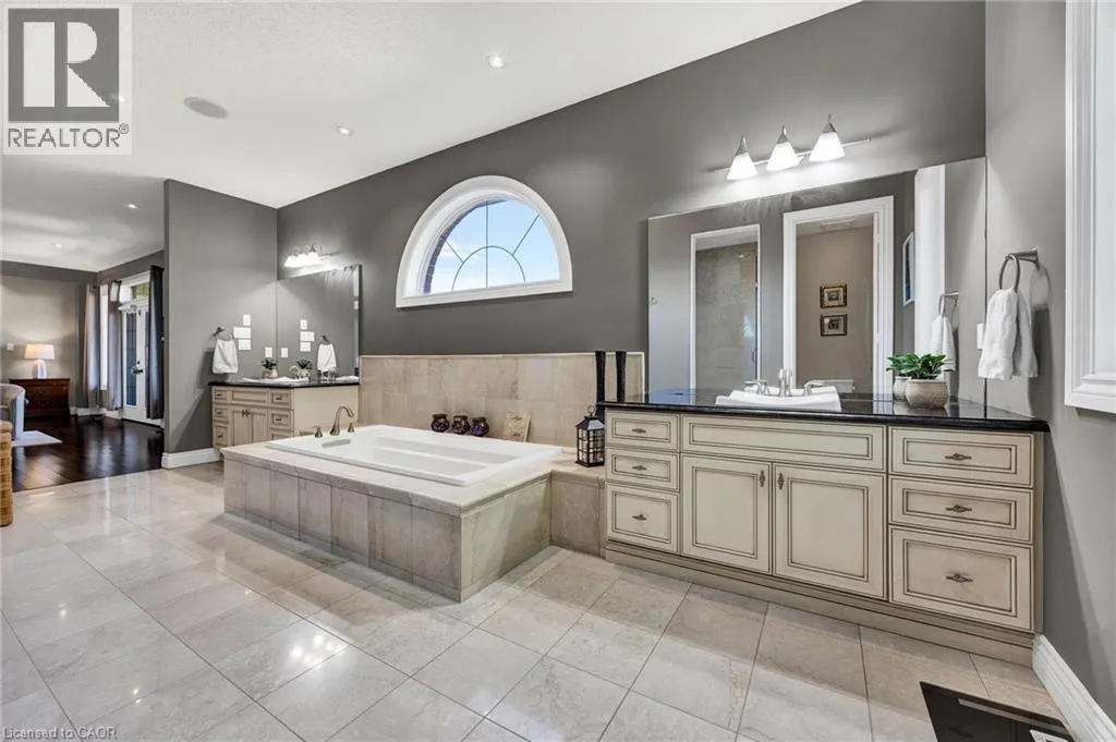 315 RIDEAU RIVER Place