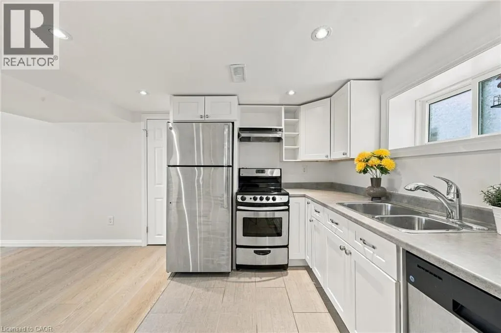 294 EAST 28TH Street