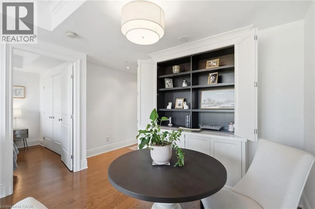 3500 LAKESHORE Road W Unit# 711 #711
