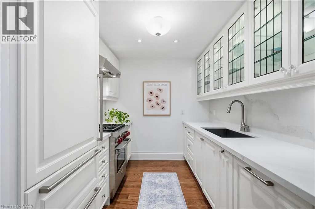 3500 LAKESHORE Road W Unit# 711 #711