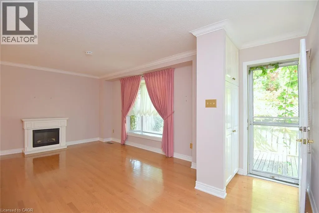 81 AYLMER Crescent