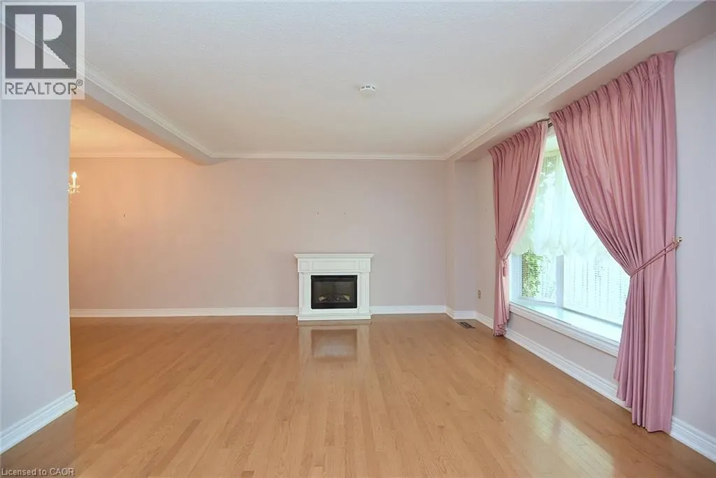 81 AYLMER Crescent