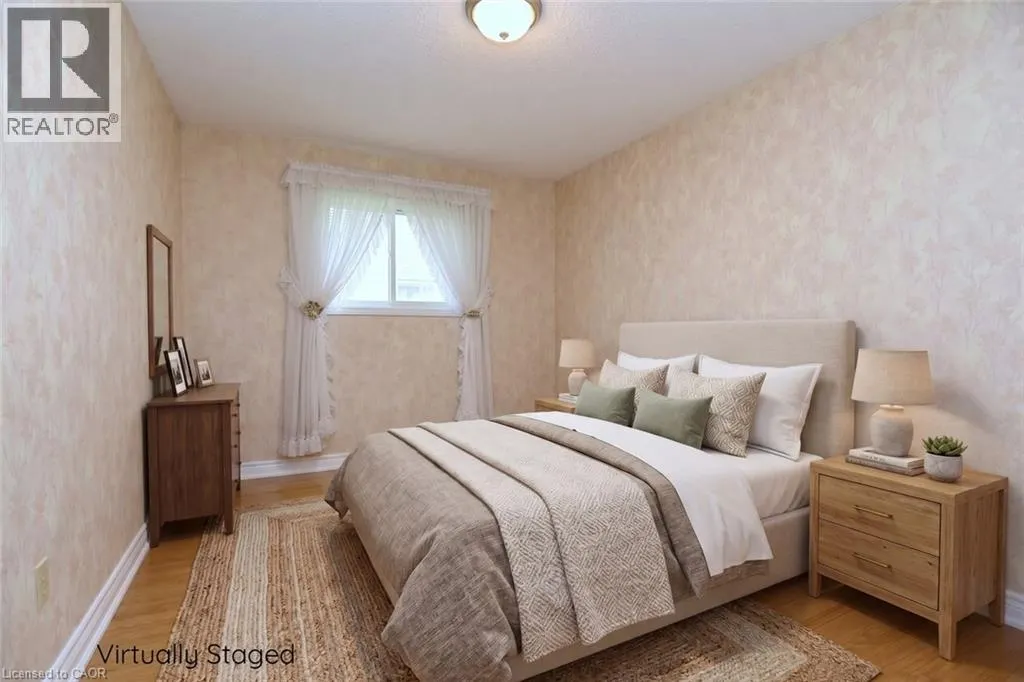 81 AYLMER Crescent
