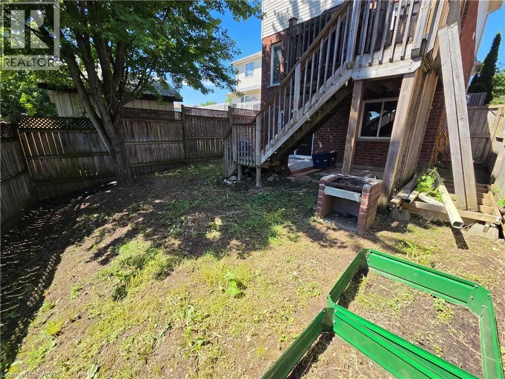 709 WINDFLOWER Crescent
