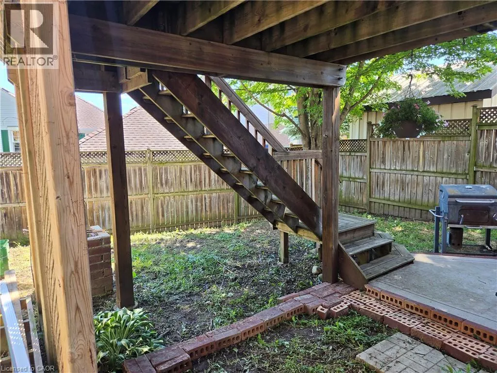 709 WINDFLOWER Crescent