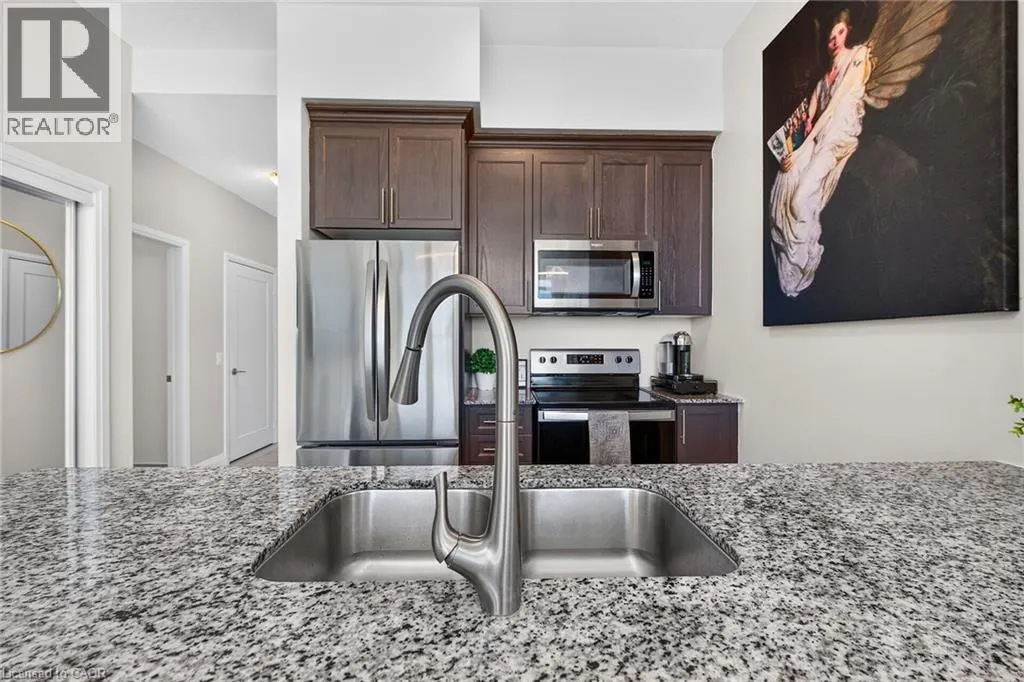 16 CONCORD Place Unit# PH613 #PH613