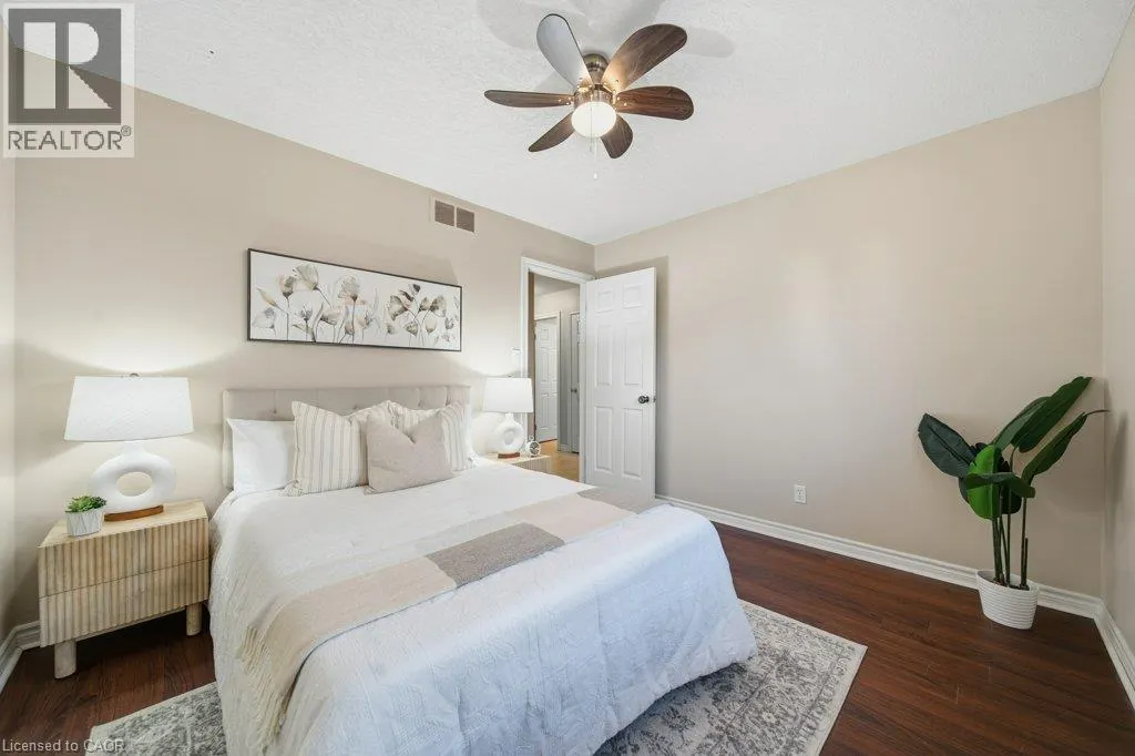587 SANDBANKS Crescent