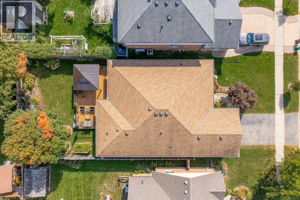 587 SANDBANKS Crescent