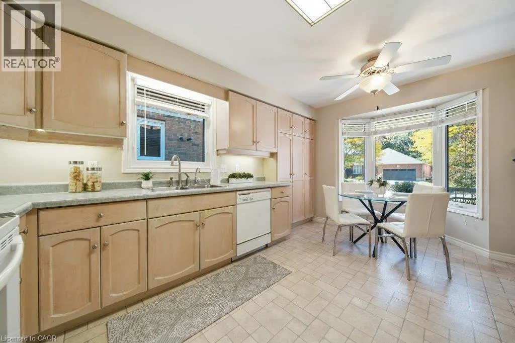 587 SANDBANKS Crescent