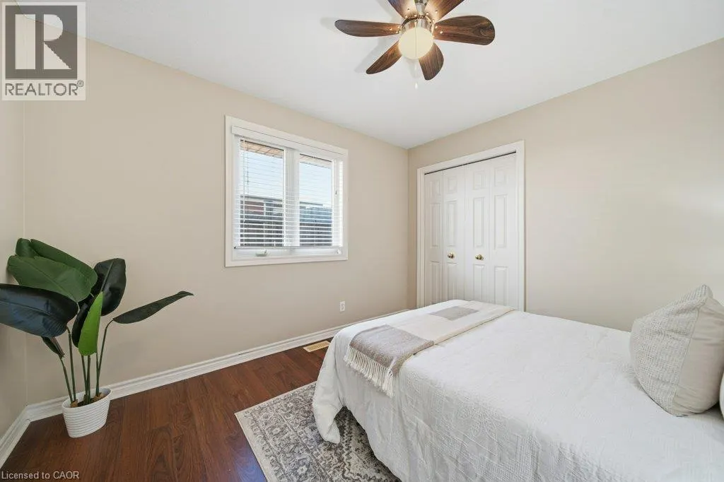 587 SANDBANKS Crescent