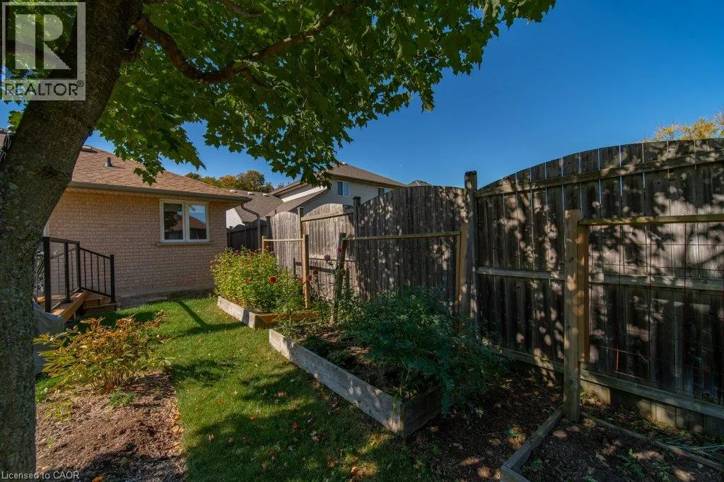 587 SANDBANKS Crescent