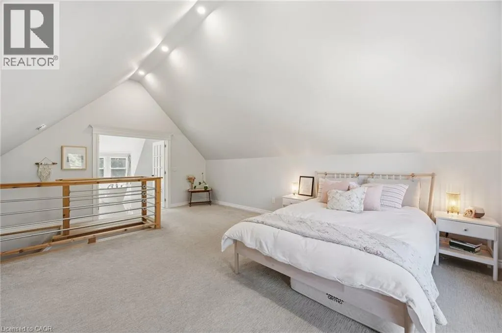 35 FAIRLEIGH Avenue S