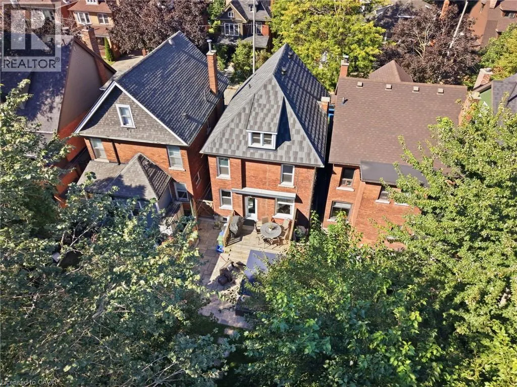 35 FAIRLEIGH Avenue S