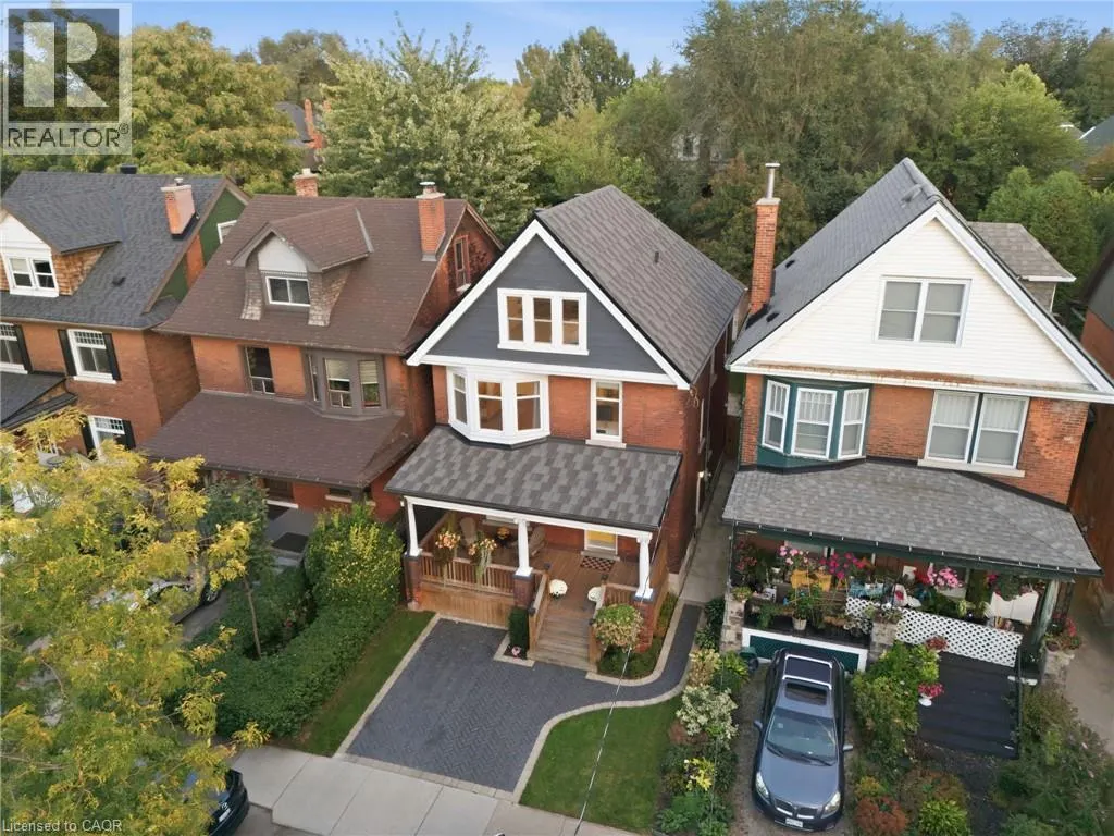 35 FAIRLEIGH Avenue S