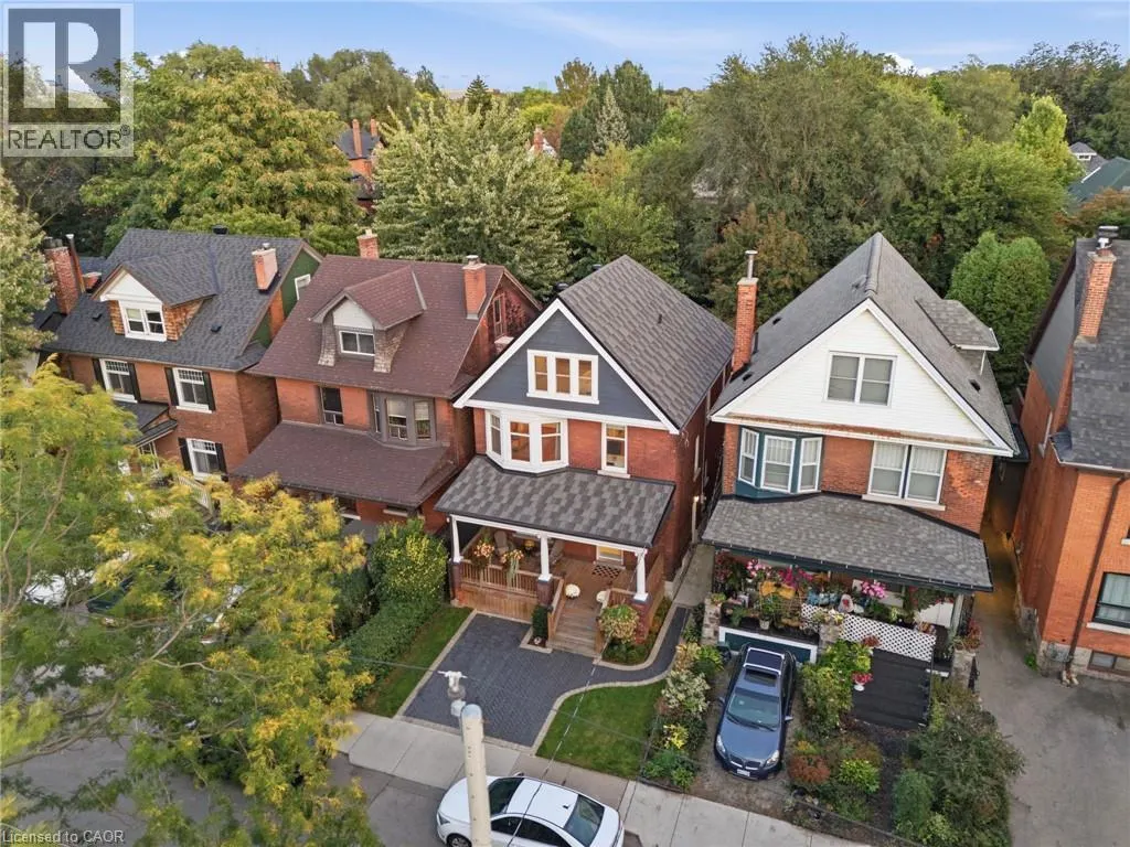 35 FAIRLEIGH Avenue S