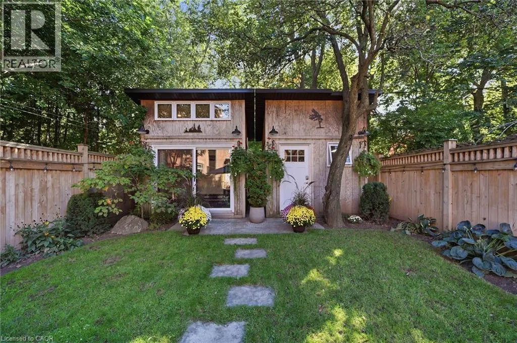 35 FAIRLEIGH Avenue S