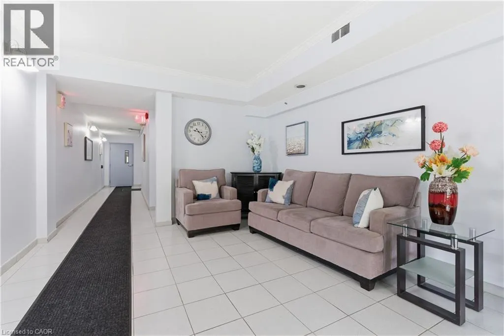 966 QUEENSTON Road Unit# 203 #203
