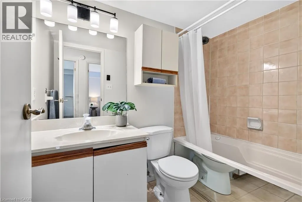 966 QUEENSTON Road Unit# 203 #203