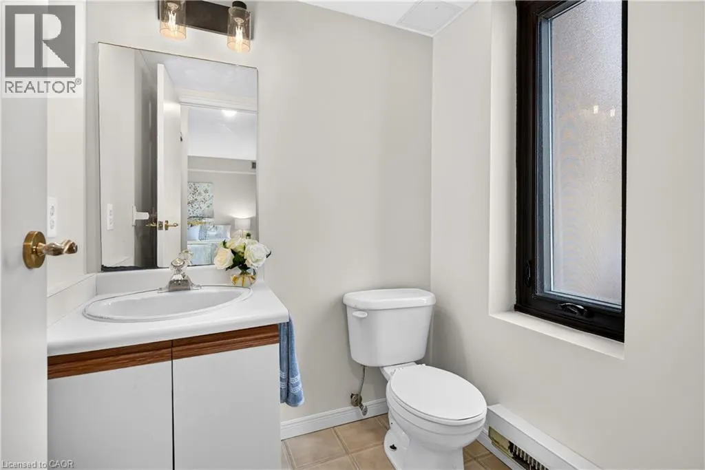 966 QUEENSTON Road Unit# 203 #203