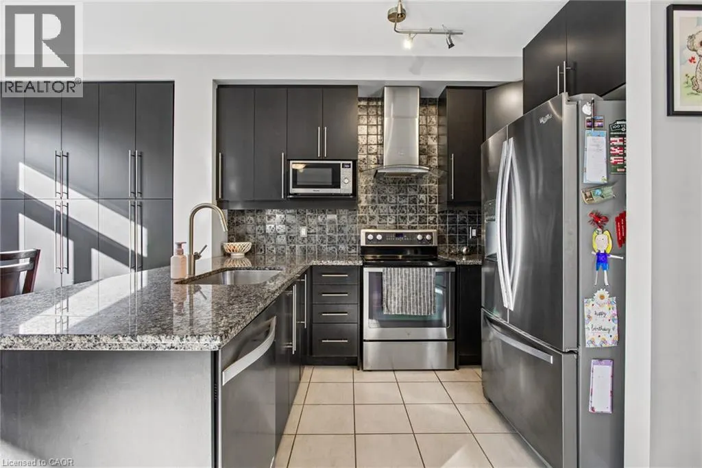 7 LAMPMAN Drive