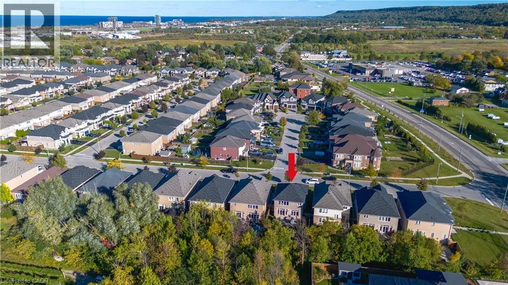 7 LAMPMAN Drive