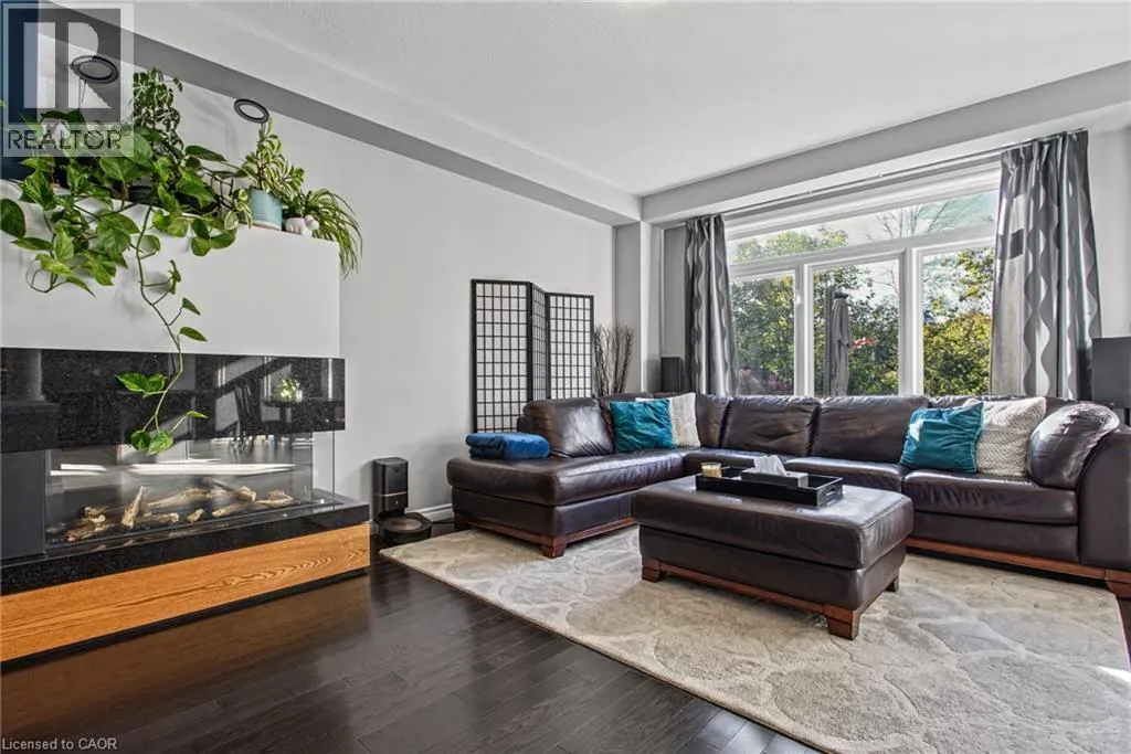 7 LAMPMAN Drive