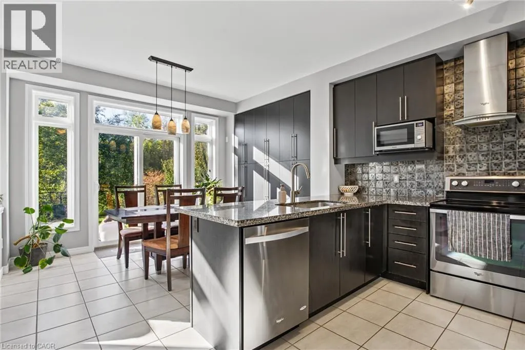 7 LAMPMAN Drive