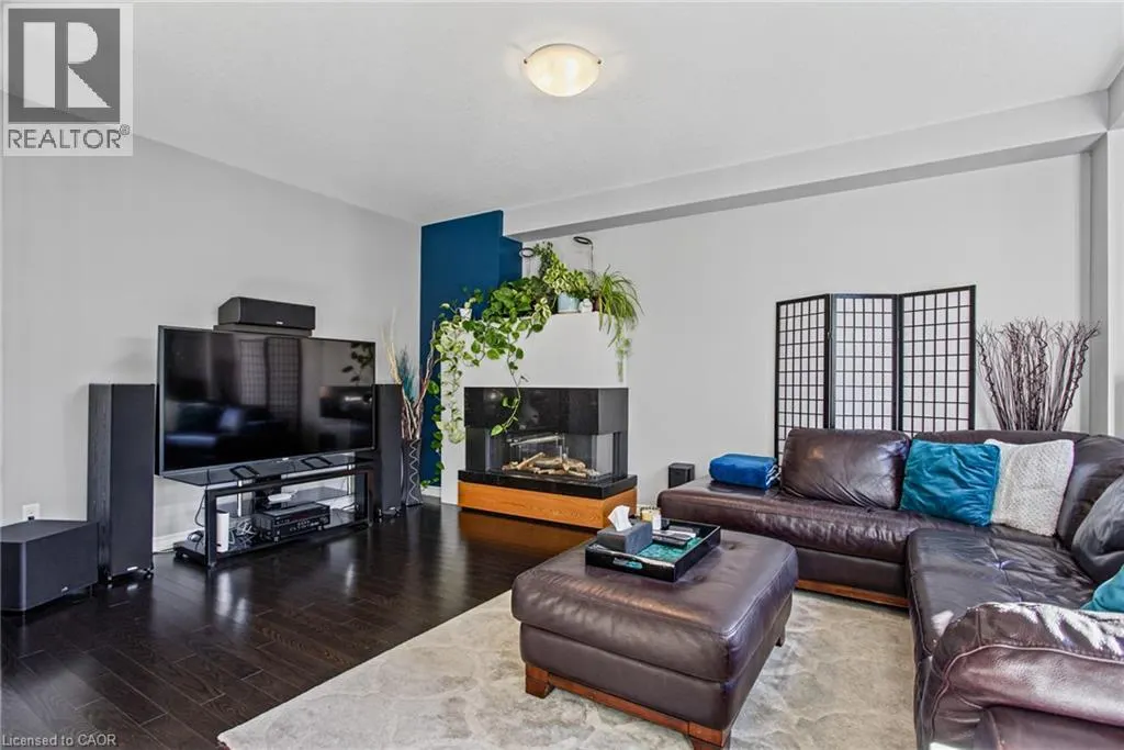 7 LAMPMAN Drive