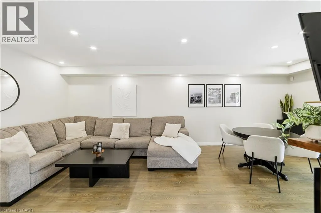 242 UPPER MOUNT ALBION Road Unit# 13 #13