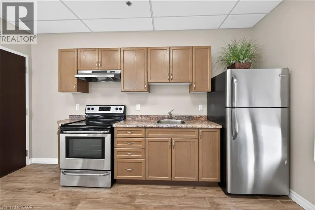 170 ROCKHAVEN Lane Unit# 207 #207