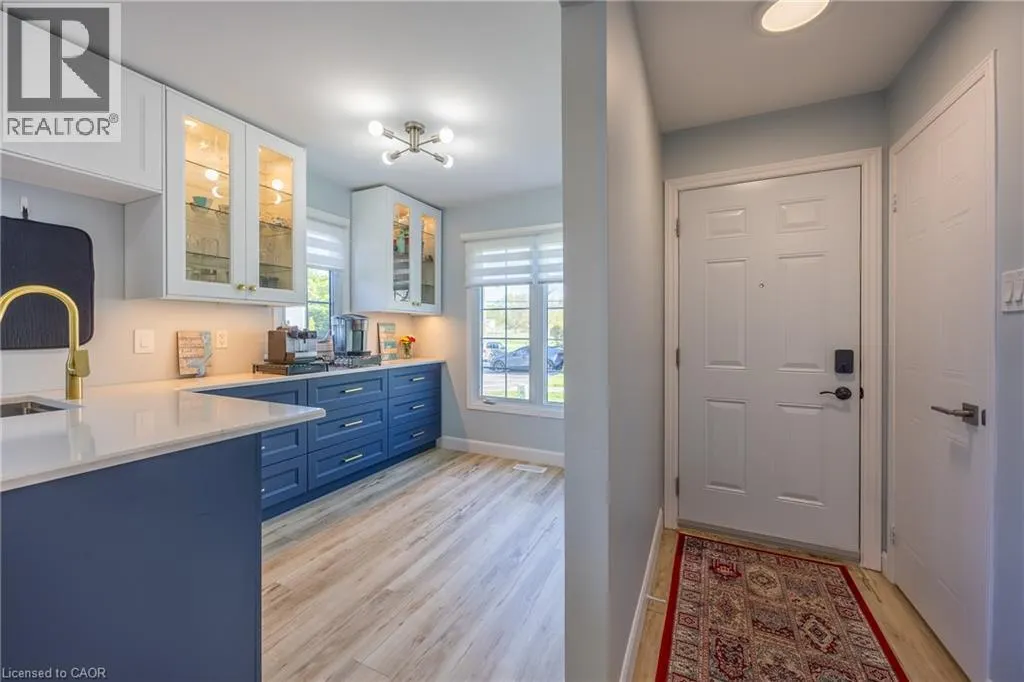 14 NEW LAKESHORE Road Unit# 17 #17