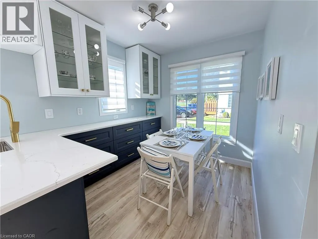 14 NEW LAKESHORE Road Unit# 17 #17