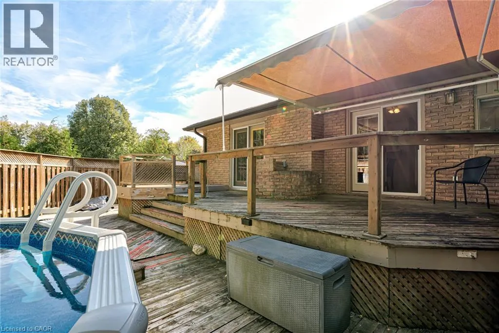 8 BONNYLYN Drive