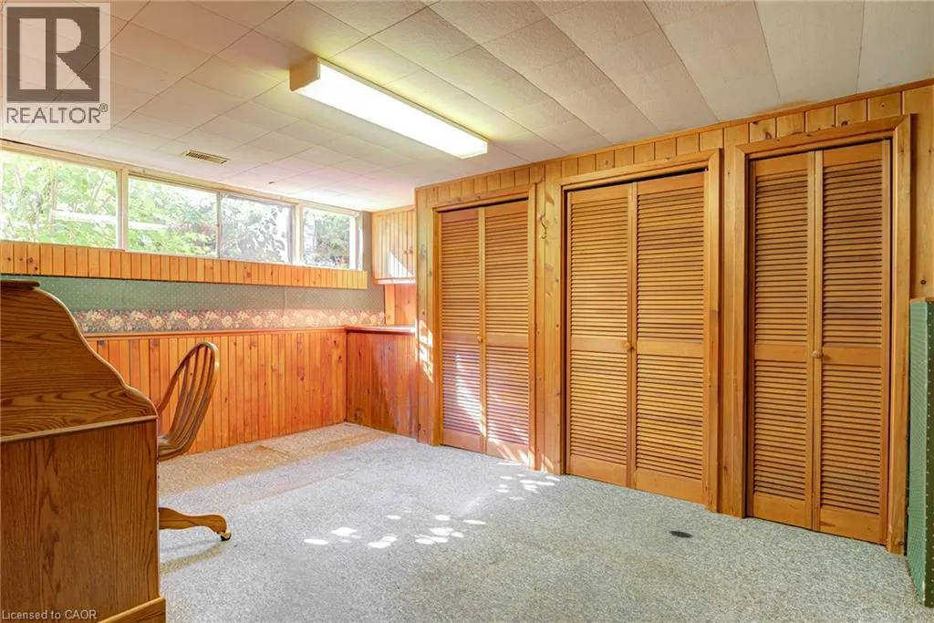 8 BONNYLYN Drive