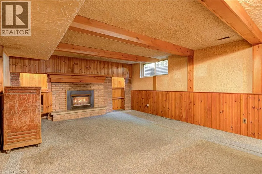 8 BONNYLYN Drive