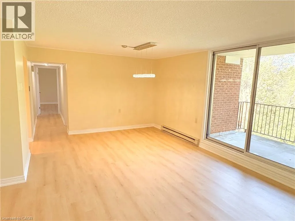 150 WILSON Street W Unit# 304 #304