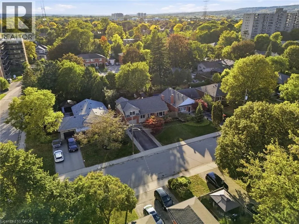 706 BRENTWOOD Drive