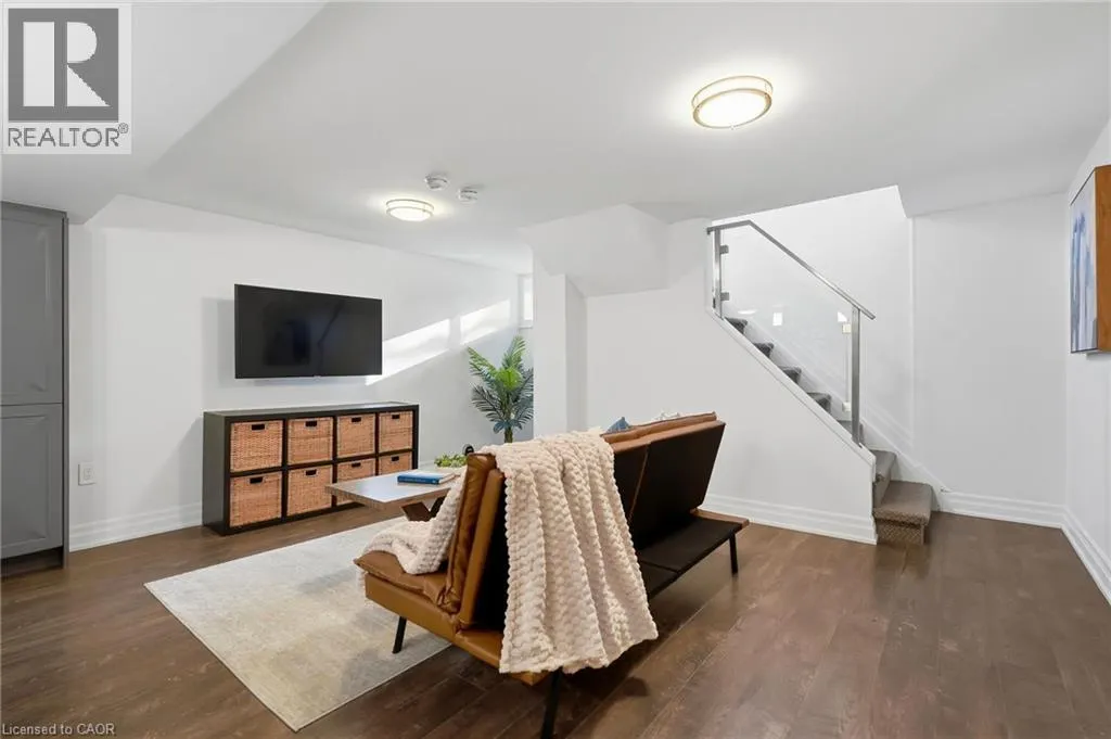 706 BRENTWOOD Drive