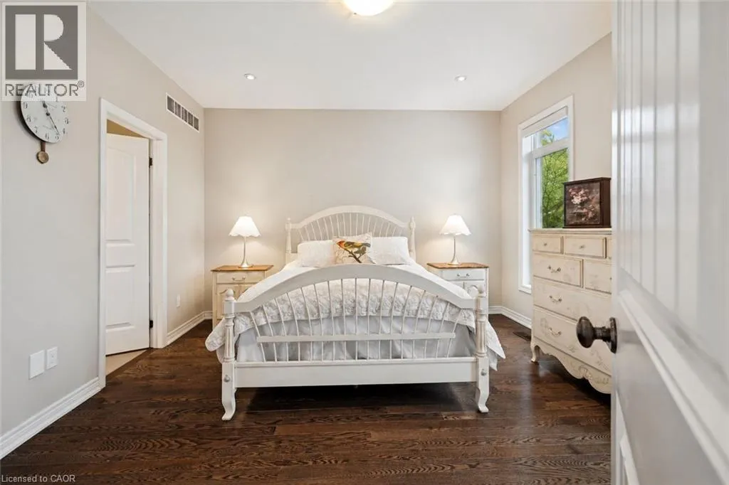 10 CHESTNUT Drive