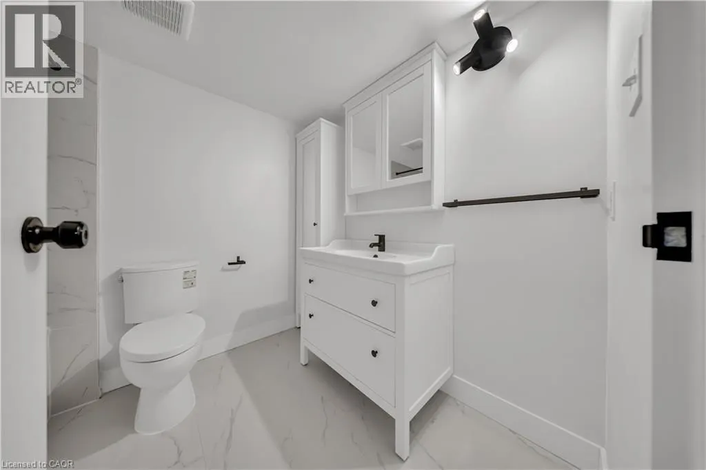 3085 KINGSWAY Drive Unit# 21 #21