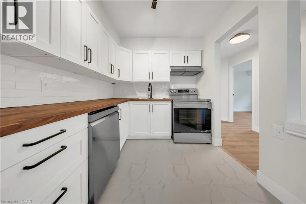 3085 KINGSWAY Drive Unit# 21 #21