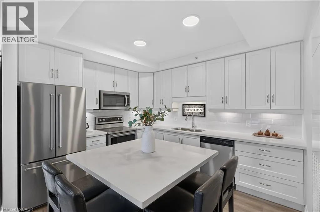 30 HAMILTON Street S Unit# 304 #304