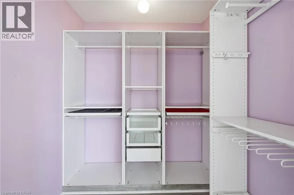 400 STONEHENGE Drive Unit# 8 #8