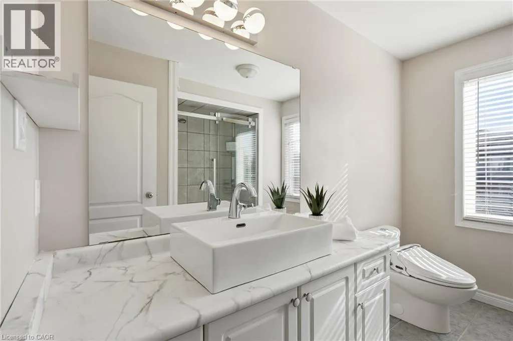 400 STONEHENGE Drive Unit# 8 #8