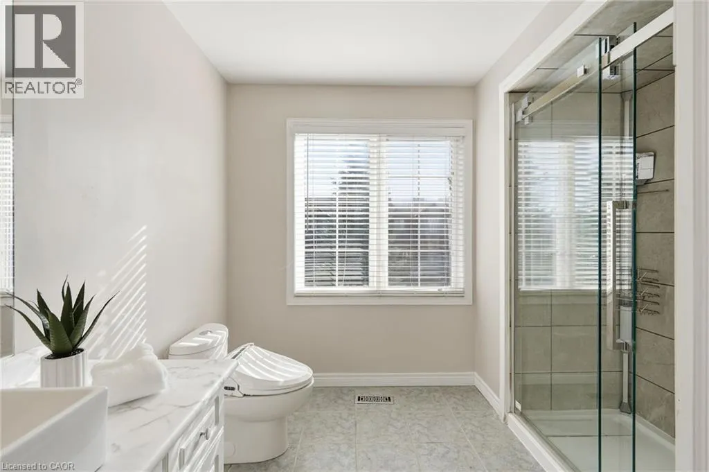 400 STONEHENGE Drive Unit# 8 #8